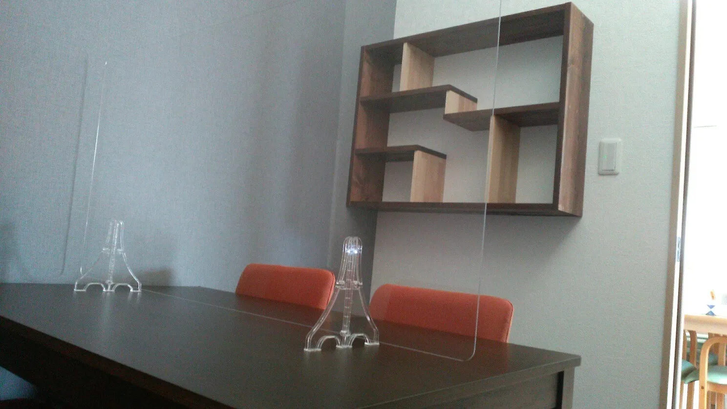 ※アクリル板設置してます。